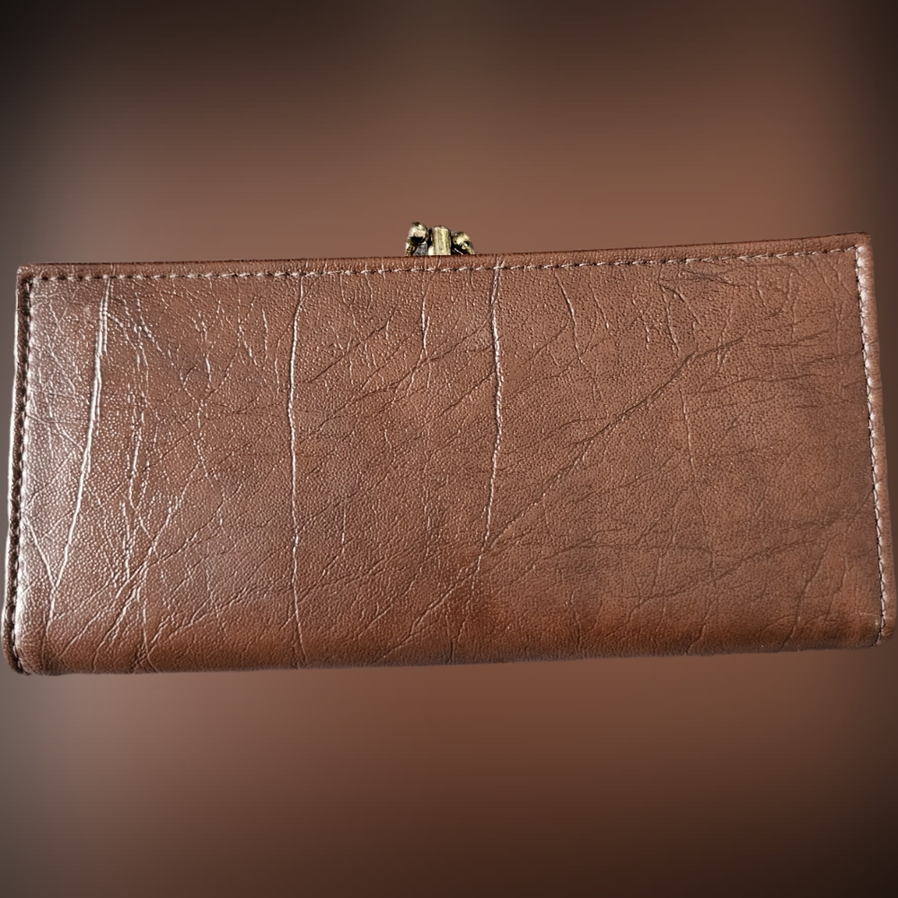 Beautiful Vintage *Made In Canada*🇨🇦 Brown 🤎 Wallet